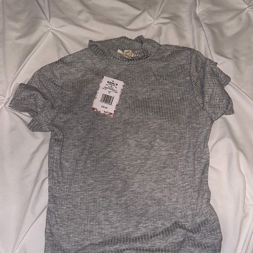 Kohls grey mock neck short sleeve top
